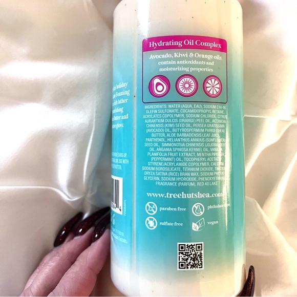 Tree Hut Candy Cane Foaming Gel Body Wash, Brand New & Sealed - Picture 2 of 4